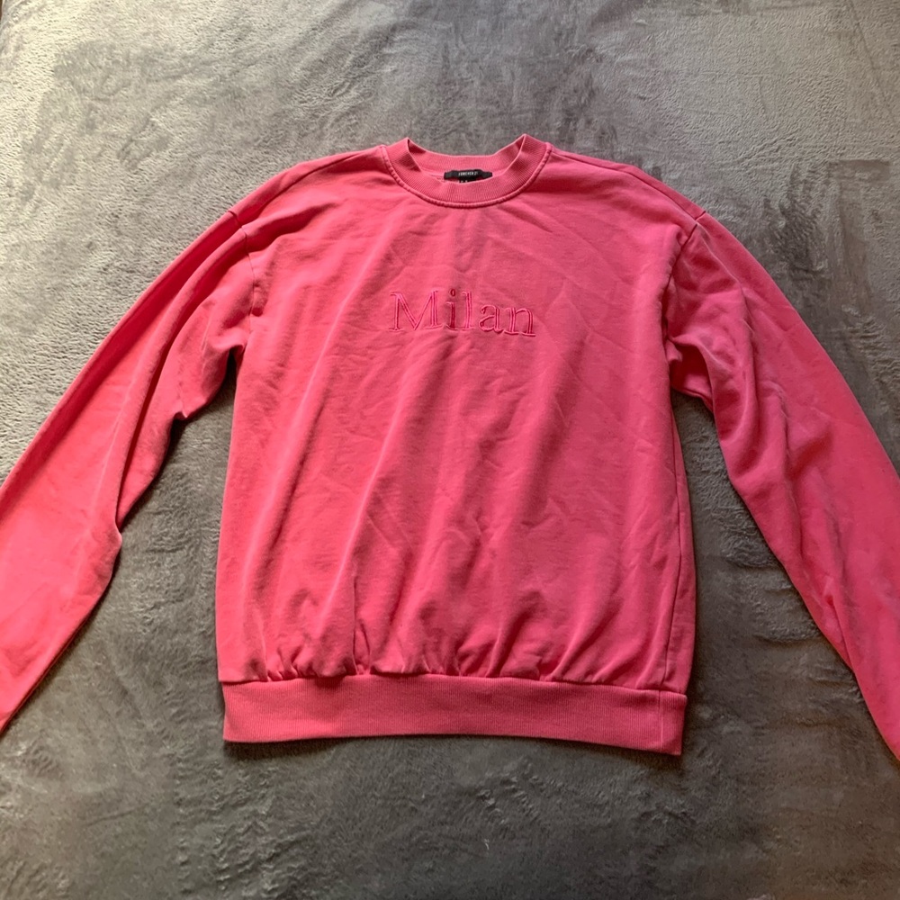 crew neck